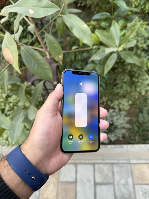Iphone x ayfon x 64gb LL/A sotiladi holati ideal aybi yo face ishlidi
