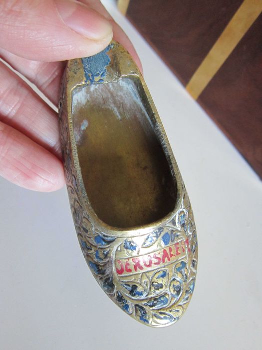 Ierusalim  Papuc bronz