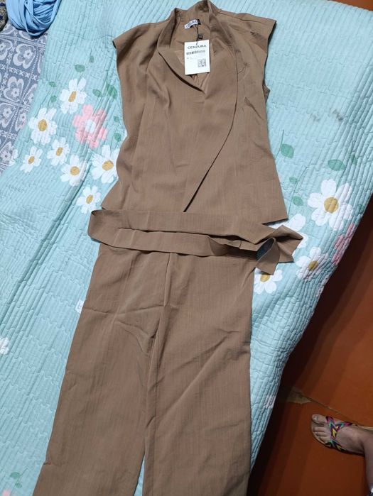 Продам брючный костюм.