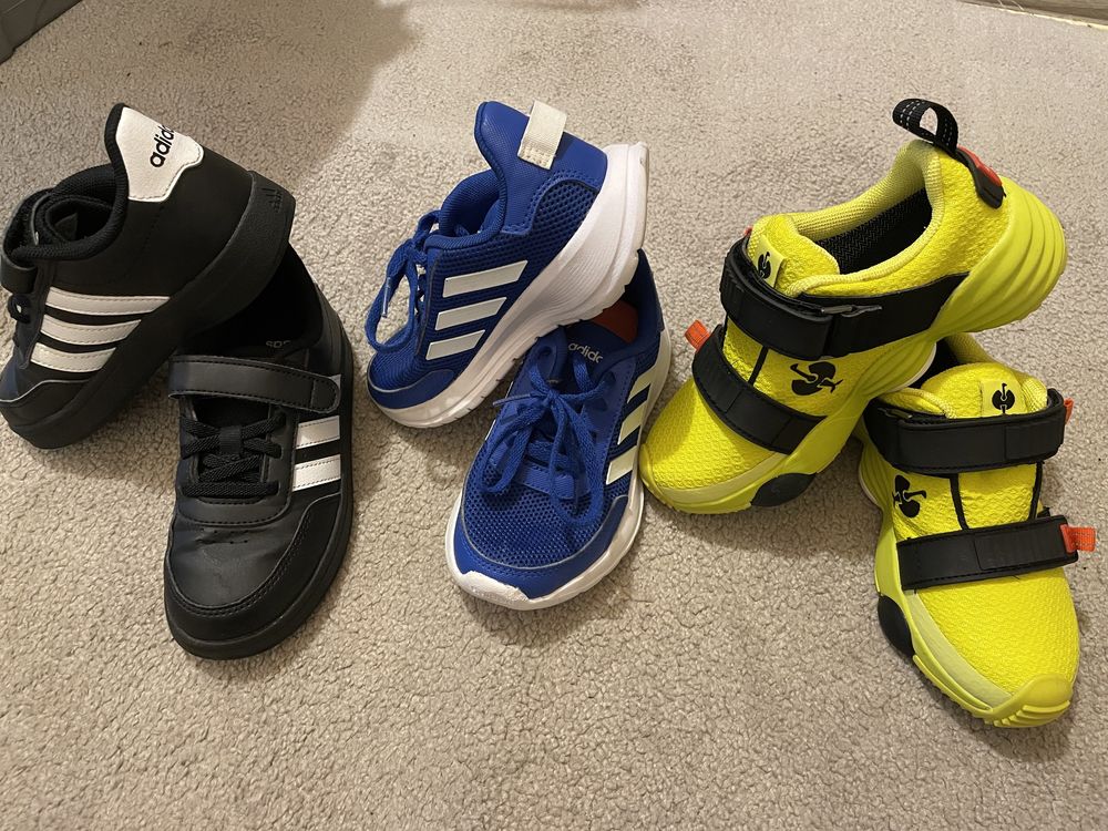 Adidasi Galbeni nr 31si adidasi Adidas  nr 30,preturi diferite