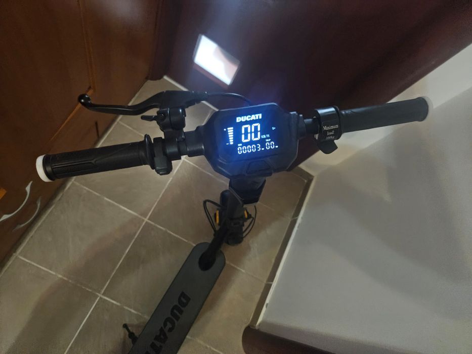 Trotinetă electrica Ducati