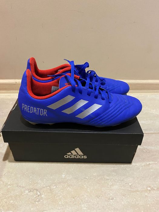 Обувки за футбол- бутонки, почти като нови