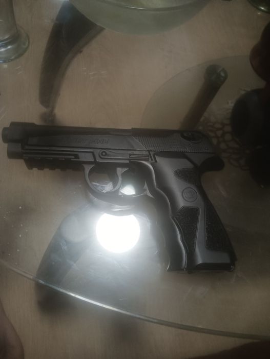 Pistol bereta airsoft