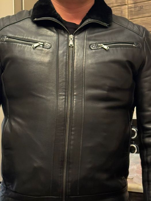 Продам куртку в хорошем состоянии