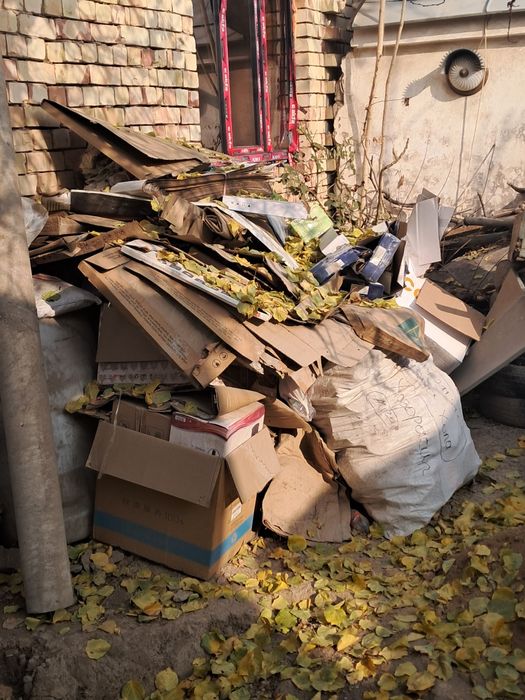 Taxta makalatura sotiladi