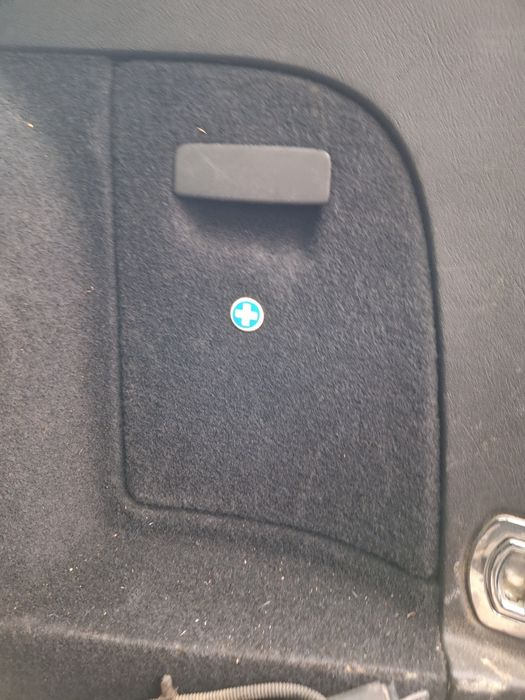 Capac panou capitonaj lateral portbagaj dreapta VOLKSWAGEN GOLF IV Var