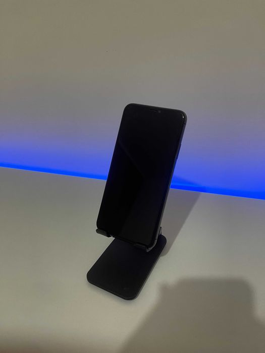 iPhone 11 pro max -64 GB / bateria 100%