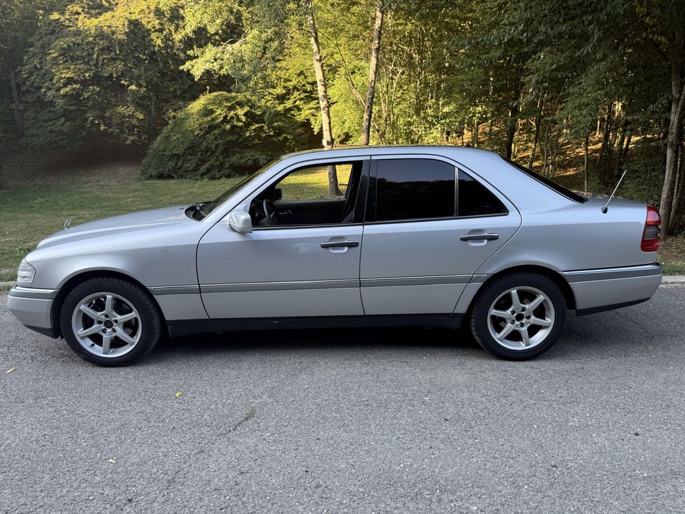 Mercedes C180 ELEGANCE