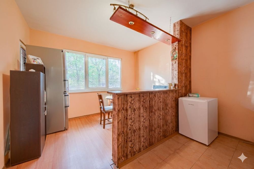 3 стаен в кв. Сухата река