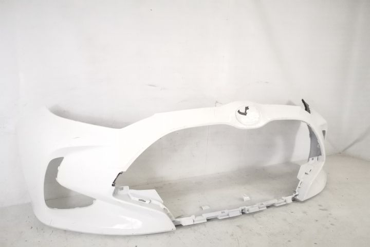 Предна броня Оригинална В добро състояние Тойота Ярис / Toyota Yaris X