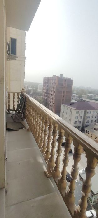 Арендага Азия мехмонхонаси йонида квартира