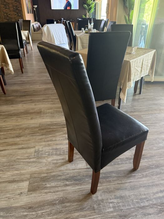 Черни Кожени Столове