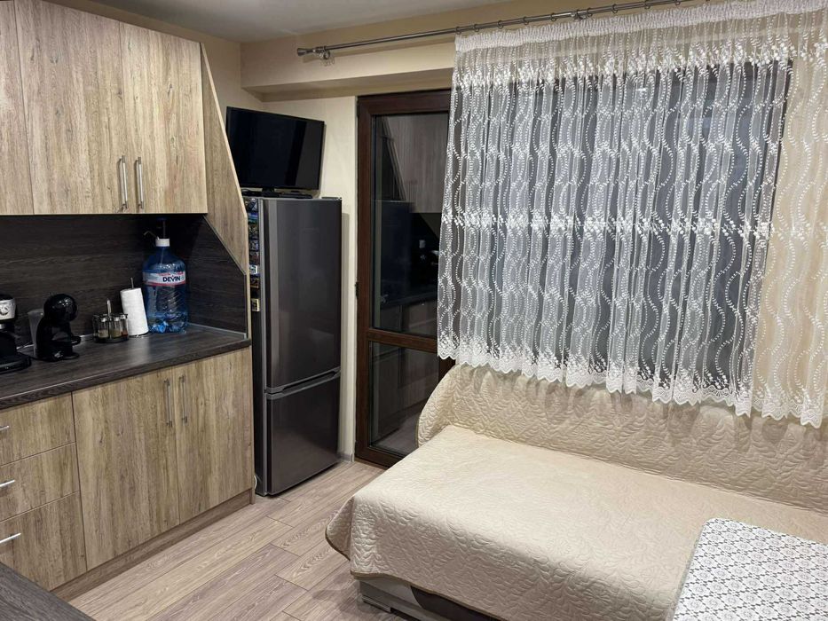 Собственик продава двустаен панелен апартамент след основен ремонт