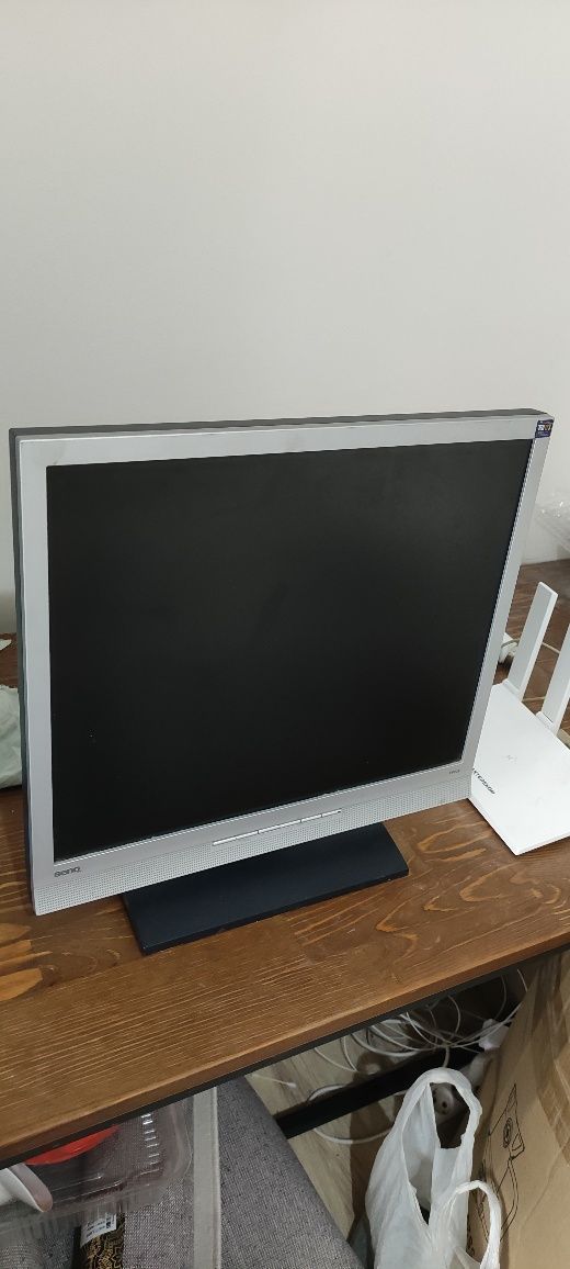 Монитор BenQ FP92E