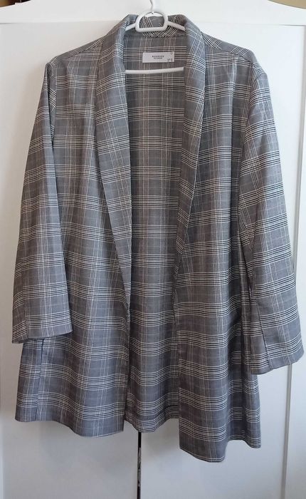 Право сиво сако/ марка Reserved