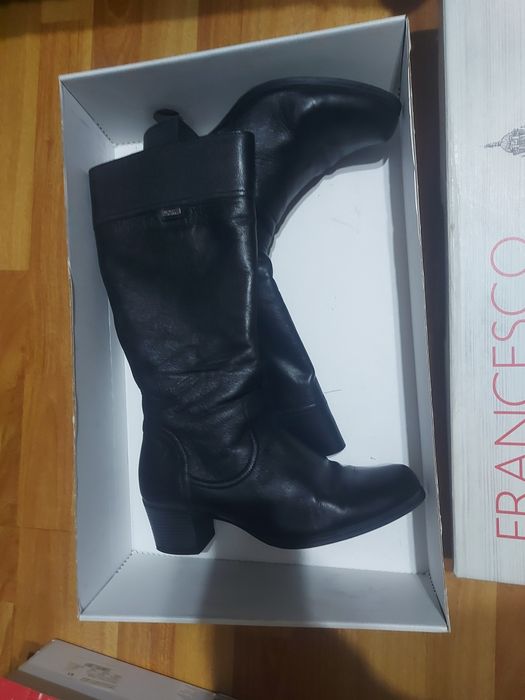 Зимние женские сапоги