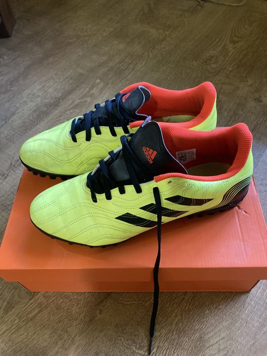 футболни обувки/стоножки Adidas