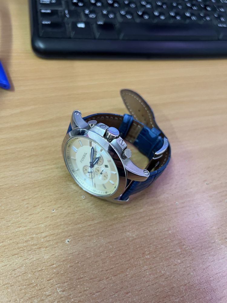Часовник FOSSIL FS-4248