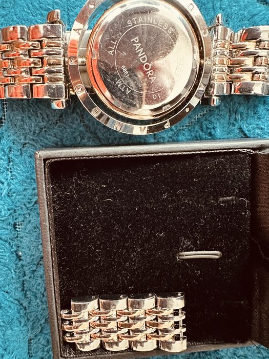 Часовник PANDORA дамски ръчен часовник