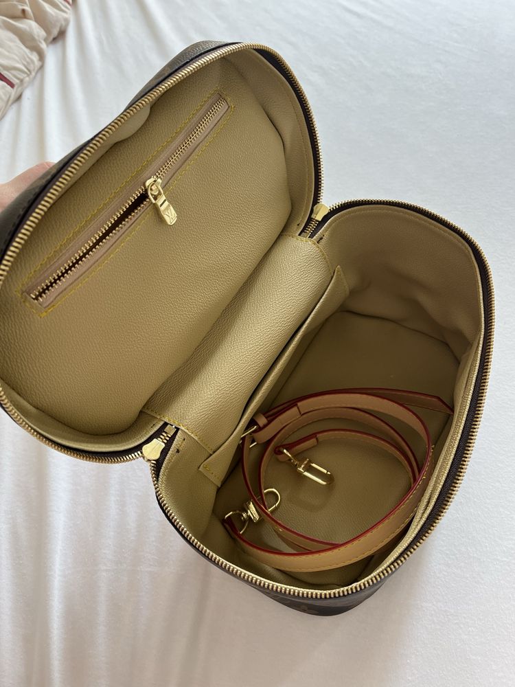 НАМАЛЕНИЕ! Louis vuitton чанта за грим