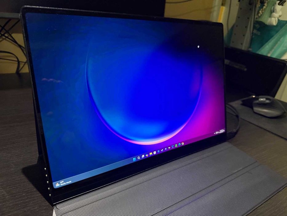 Monitor OLED Uperfect 16 inch 3K 120Hz