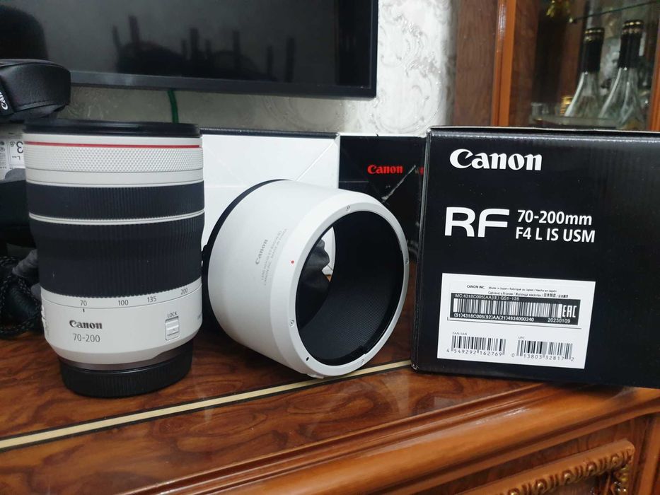 Продам обьектив Кенон RF 70-200F4 новая в упаковке