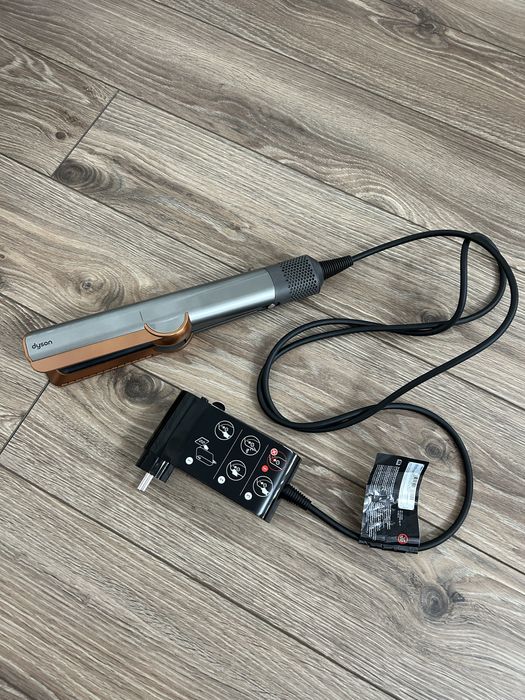 Aparat de indreptat parul Dyson HT01 Airstrair