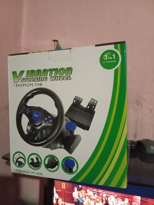 Продам игровой руль новы