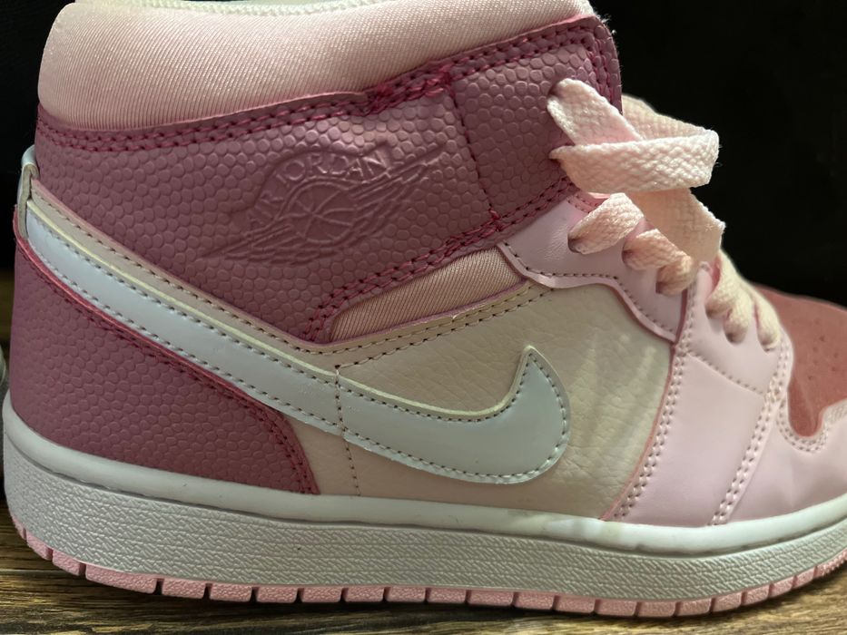 Pantofi sport damă Nike Air Jordan 1 Mid