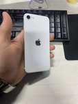 iPhone se 2020 srochne sotiladi