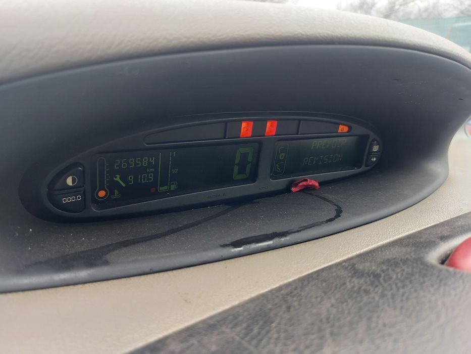 Citroen Xsara Picasso 1.6i на части!!!