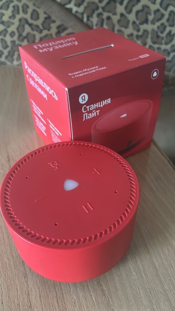 Продам колонку Алису