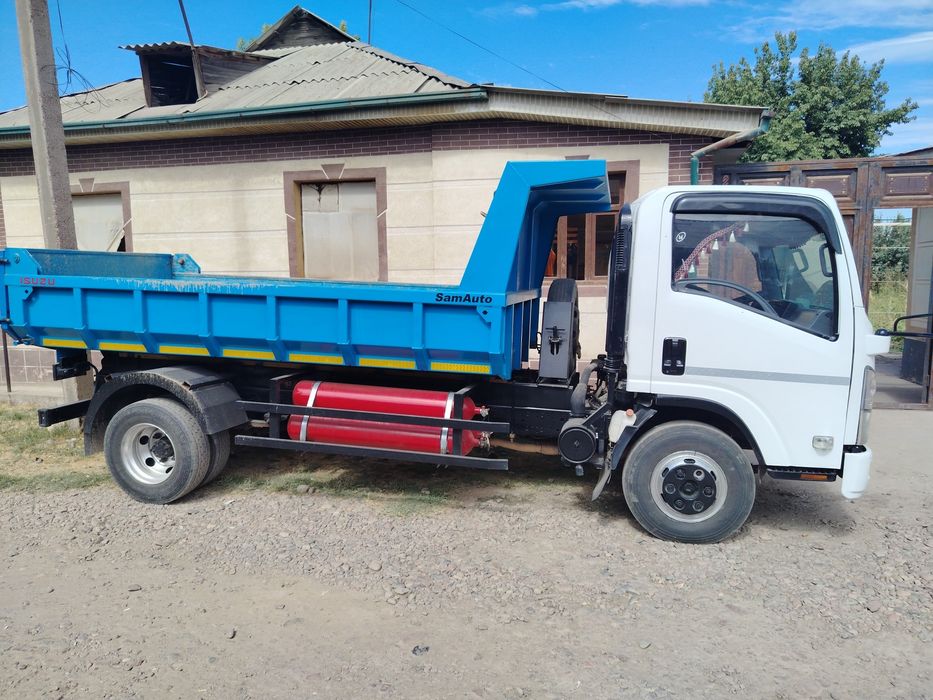 Исузи самасвал сотилади