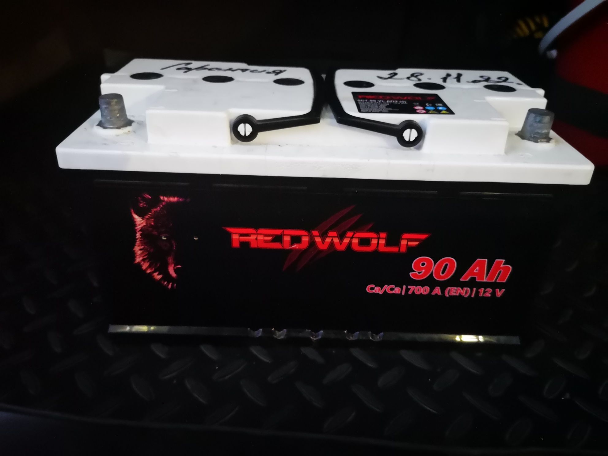 Аккамулятор Redwolf 90 Ач 700 А