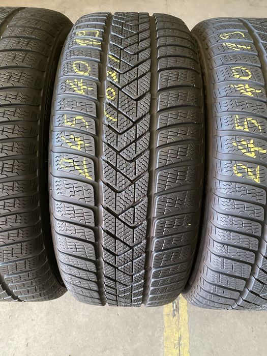 Anvelope iarna 245/40/19 Pirelli Sottozero 3 RFT 245 40 19 R19