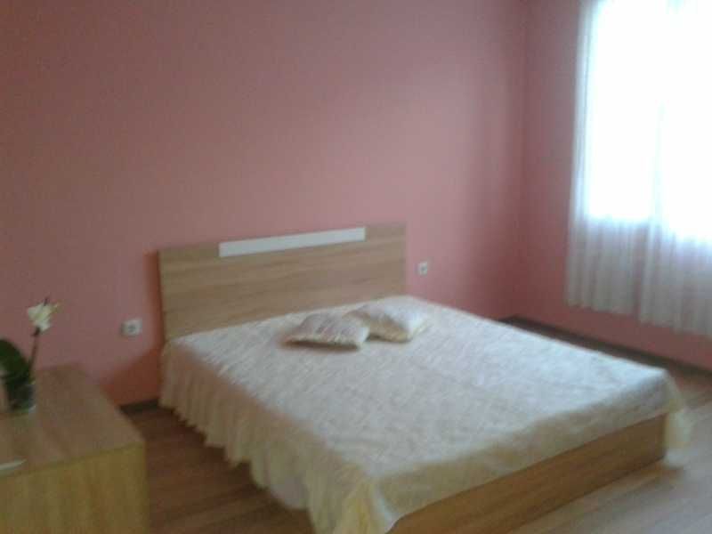 Дава се под наем Тристаен апартамент в Пловдив, Каменица 1 - 89 кв.м за 239.7 € - Снимка #2