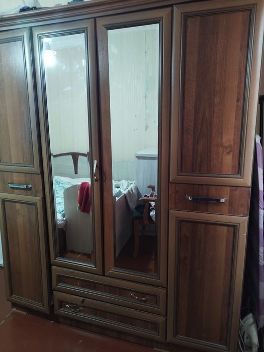 Шкаф для одежды в спальню