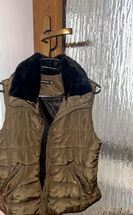 Vesta kaki groasa Stradivarius