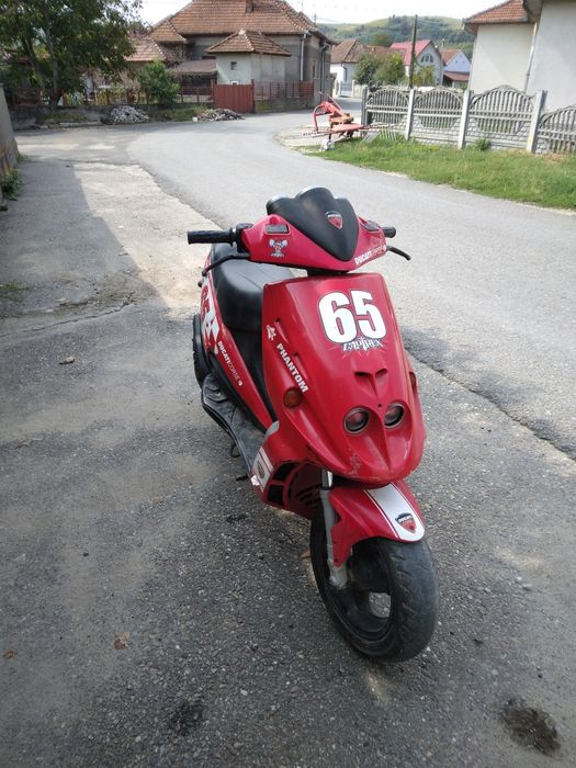 Vand scuter de 49an 2 T