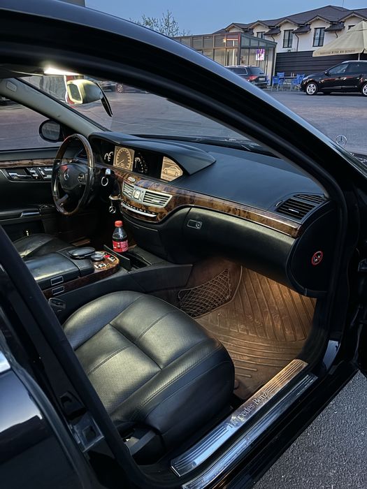 Mercedes S class w221