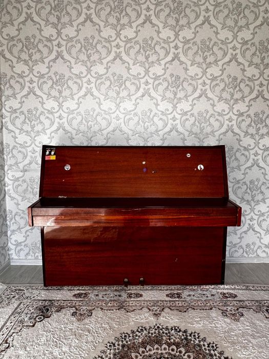 Музыкальный инструмент Пианино