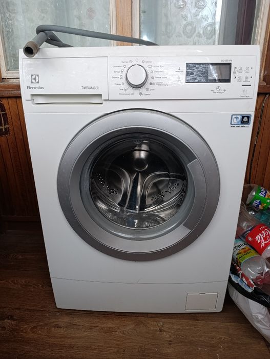 Стиральная машина Samsung(НЕ РАБОЧАЯ)