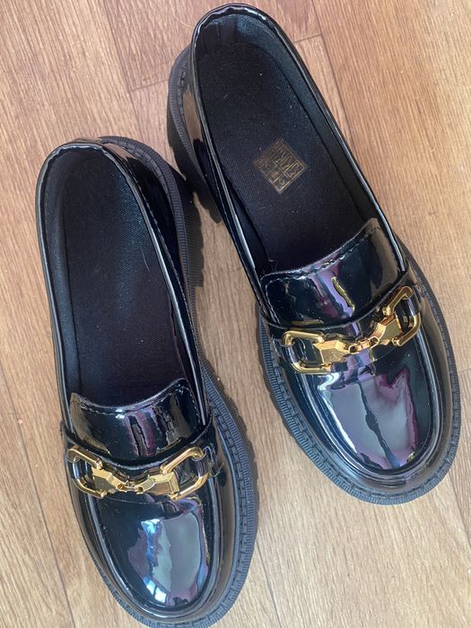 Черни лачени луфъри