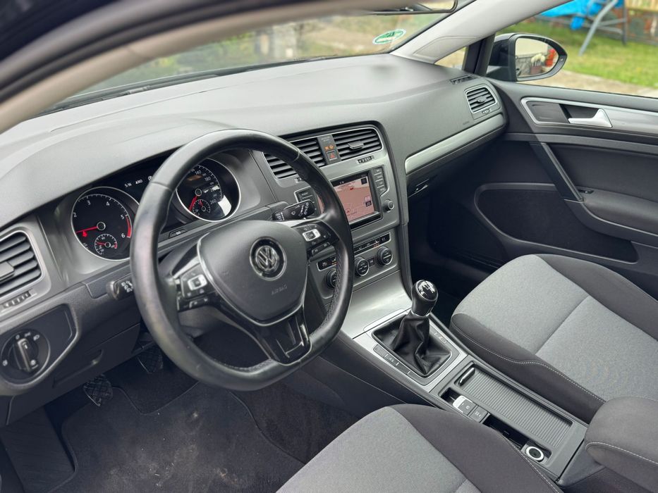 Vand Volkswagen Golf VII 1.6diesel fab2016 Import GERMANIA