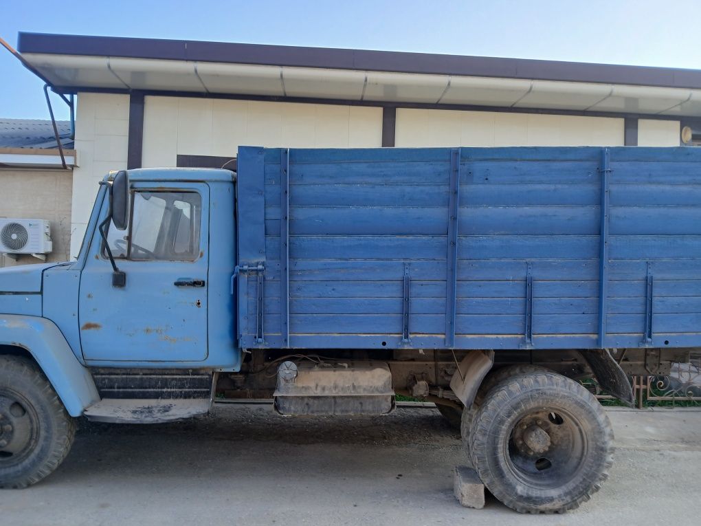 Bortavoy gaz 52 sotiladi