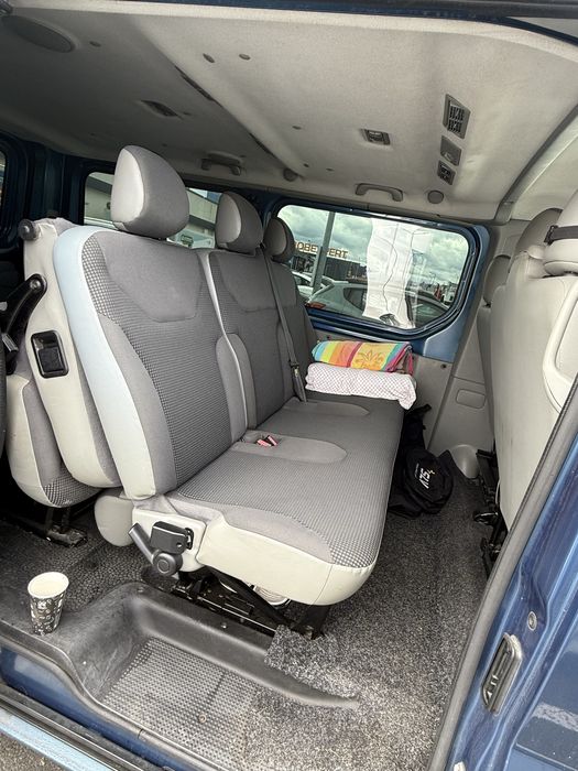 Opel Vivaro modelul lung