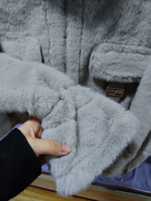 Мягкая шуба зимняя