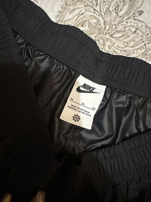 Дамски къси панталонки Nike