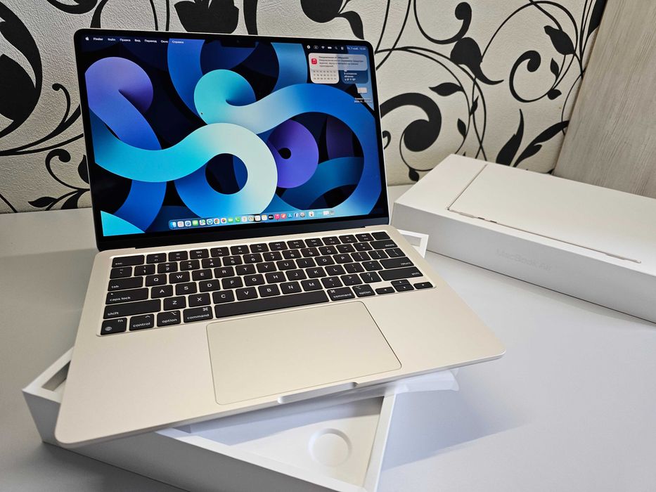 ПРОДАМ Macbook Air 13" M2 (8GB/512GB) Starlight. Практический НОВОЕ.
