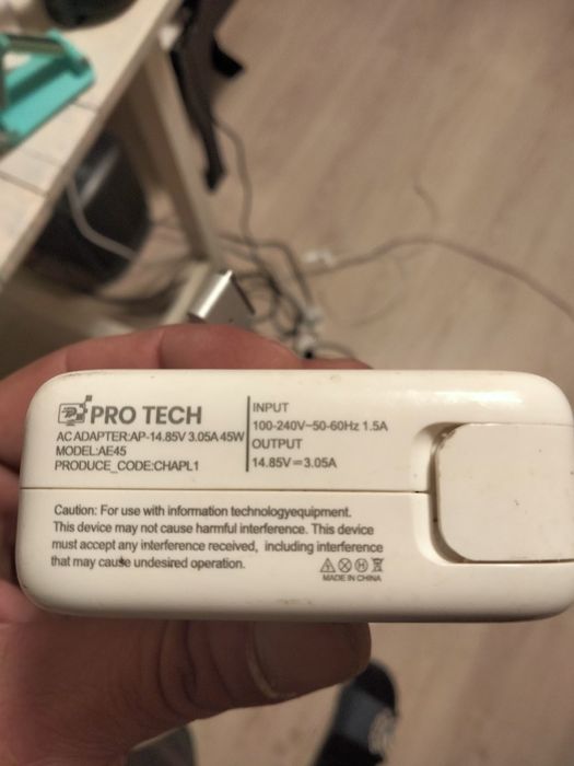 MacBook charger/incarcator